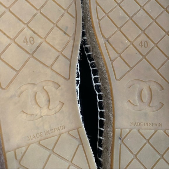 Chanel Black Velvet Espadrilles Size 40 / 9 US - Picture 2 of 9